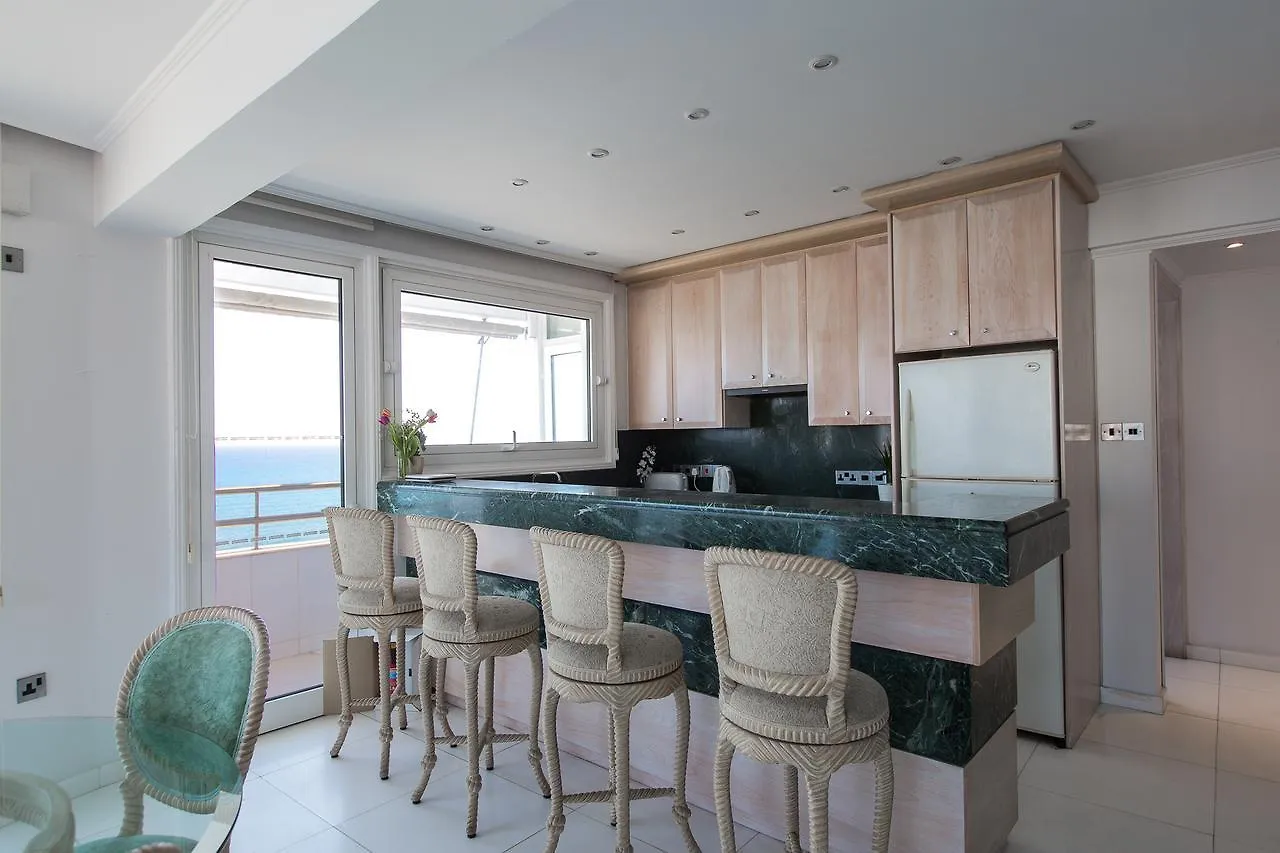 Laila'S Seaview Penthouse Apartments Larnaca