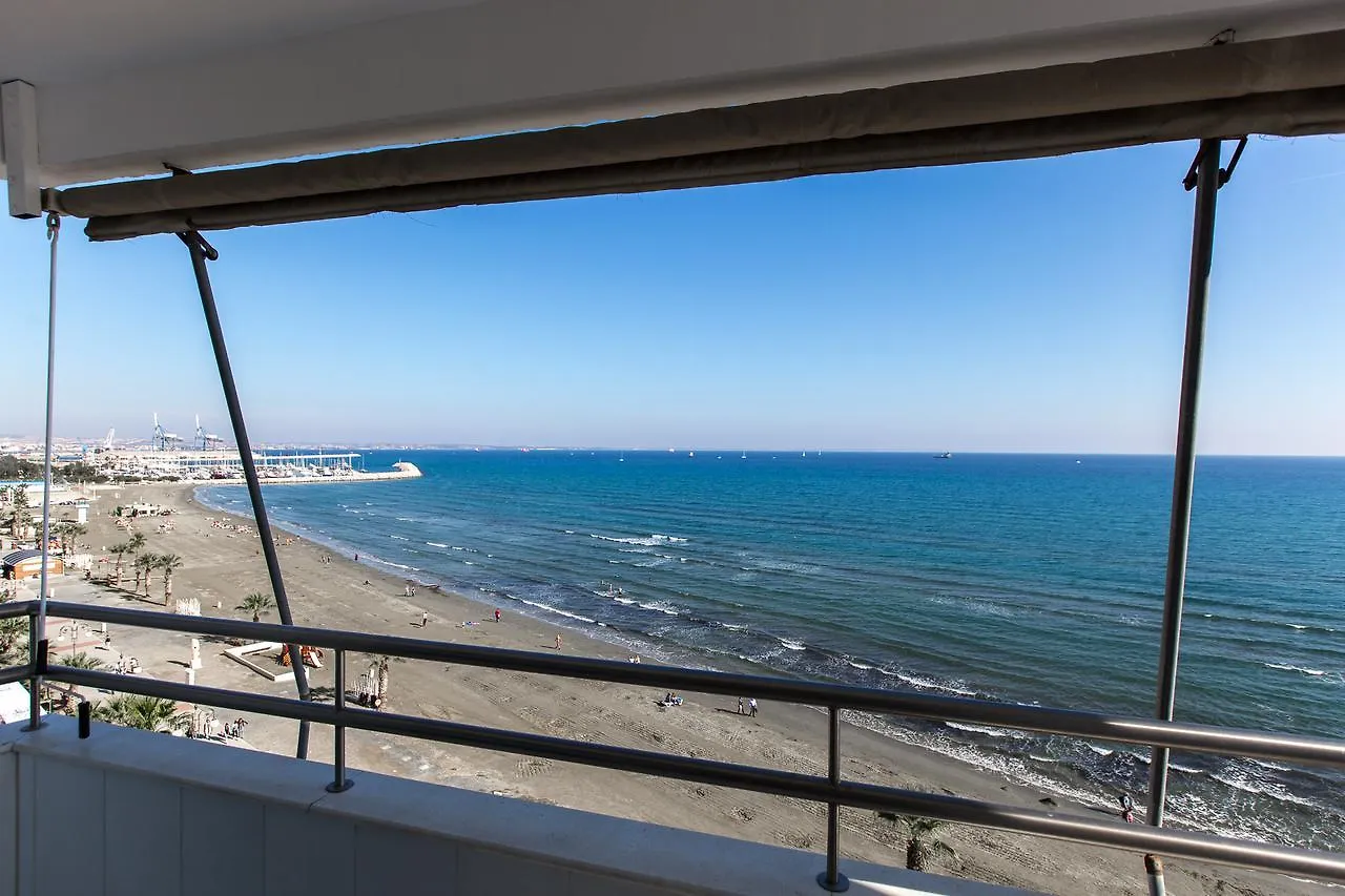 Laila'S Seaview Penthouse Apartments Larnaca